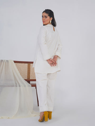 Pristine White Poise