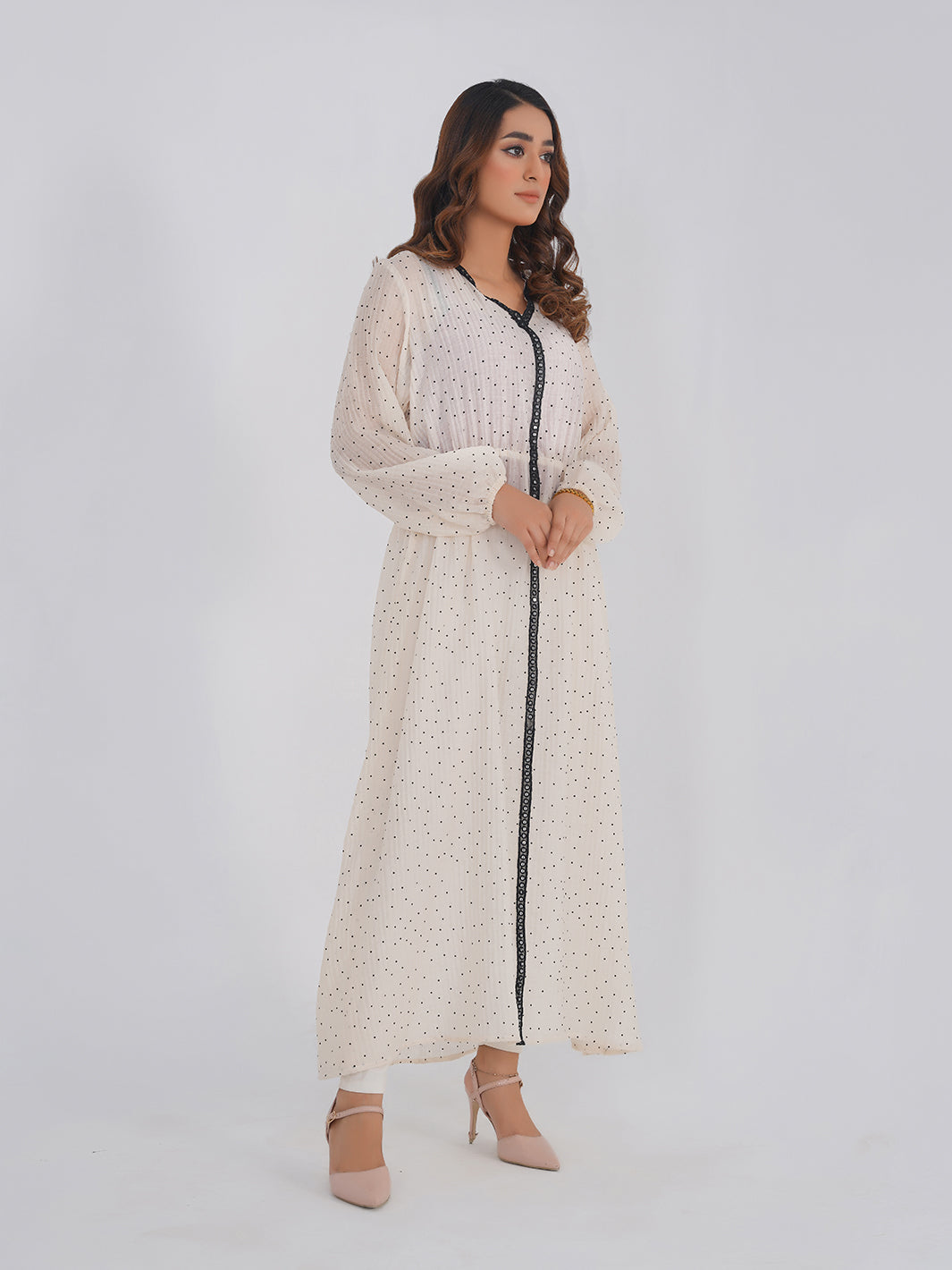 Dotted Ivory Elegance