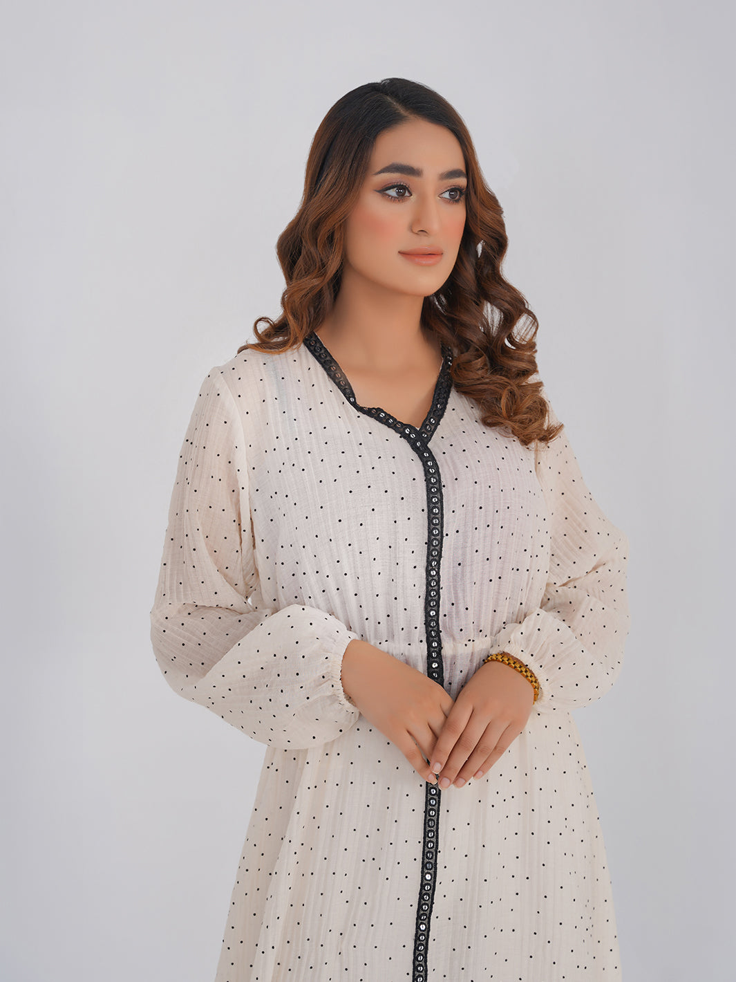 Dotted Ivory Elegance